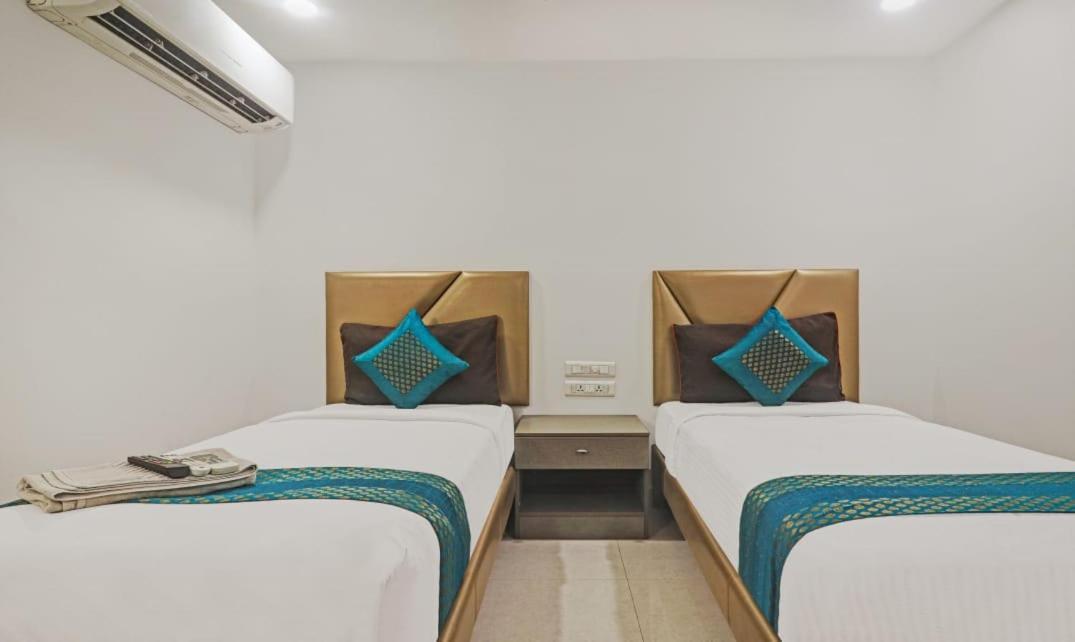 Hotel Ssr Grand 하이데라바드 외부 사진