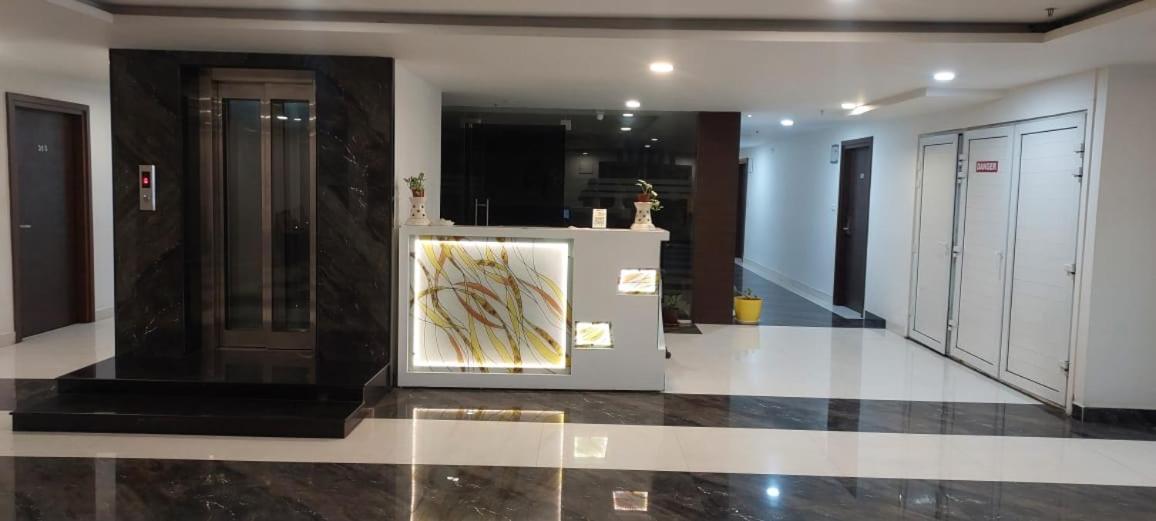 Hotel Ssr Grand 하이데라바드 외부 사진