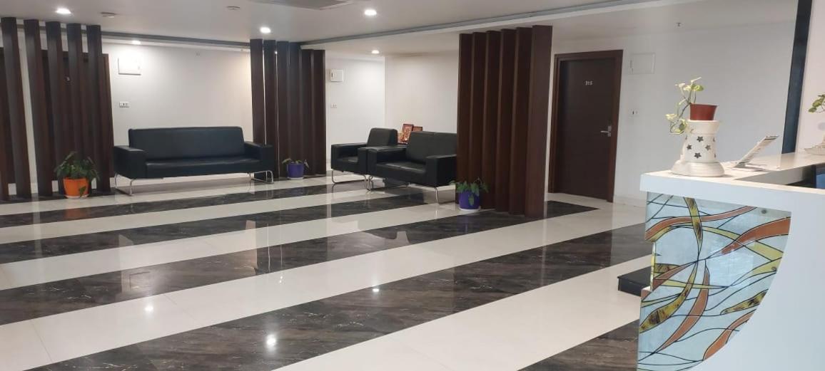 Hotel Ssr Grand 하이데라바드 외부 사진