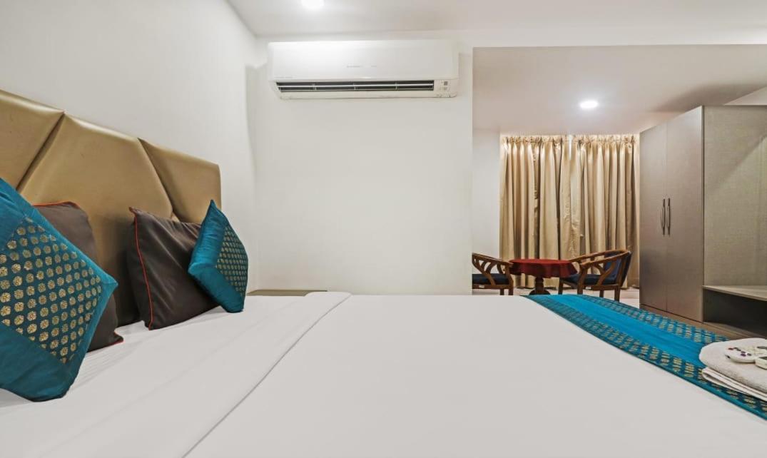 Hotel Ssr Grand 하이데라바드 외부 사진