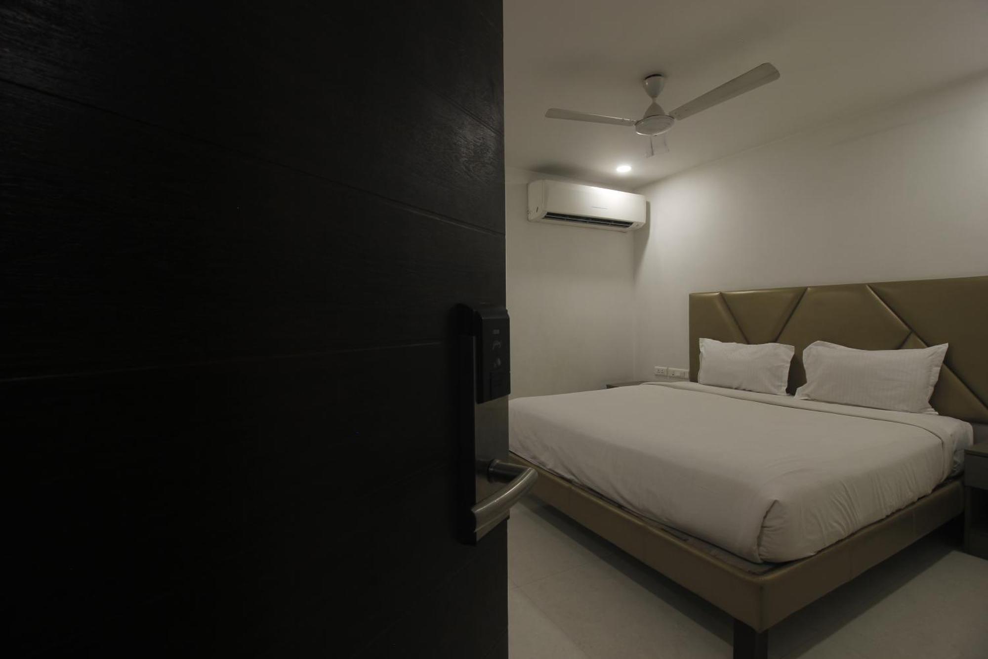 Hotel Ssr Grand 하이데라바드 외부 사진