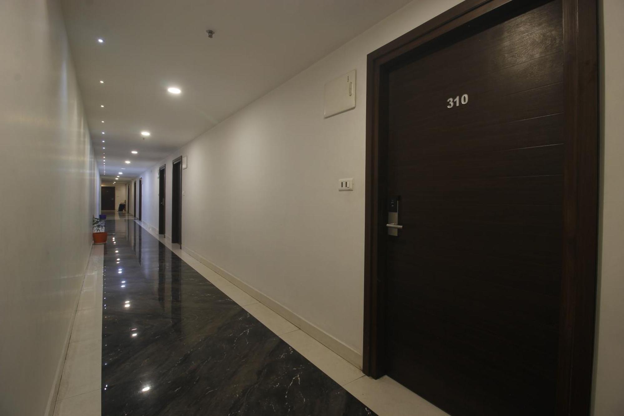 Hotel Ssr Grand 하이데라바드 외부 사진