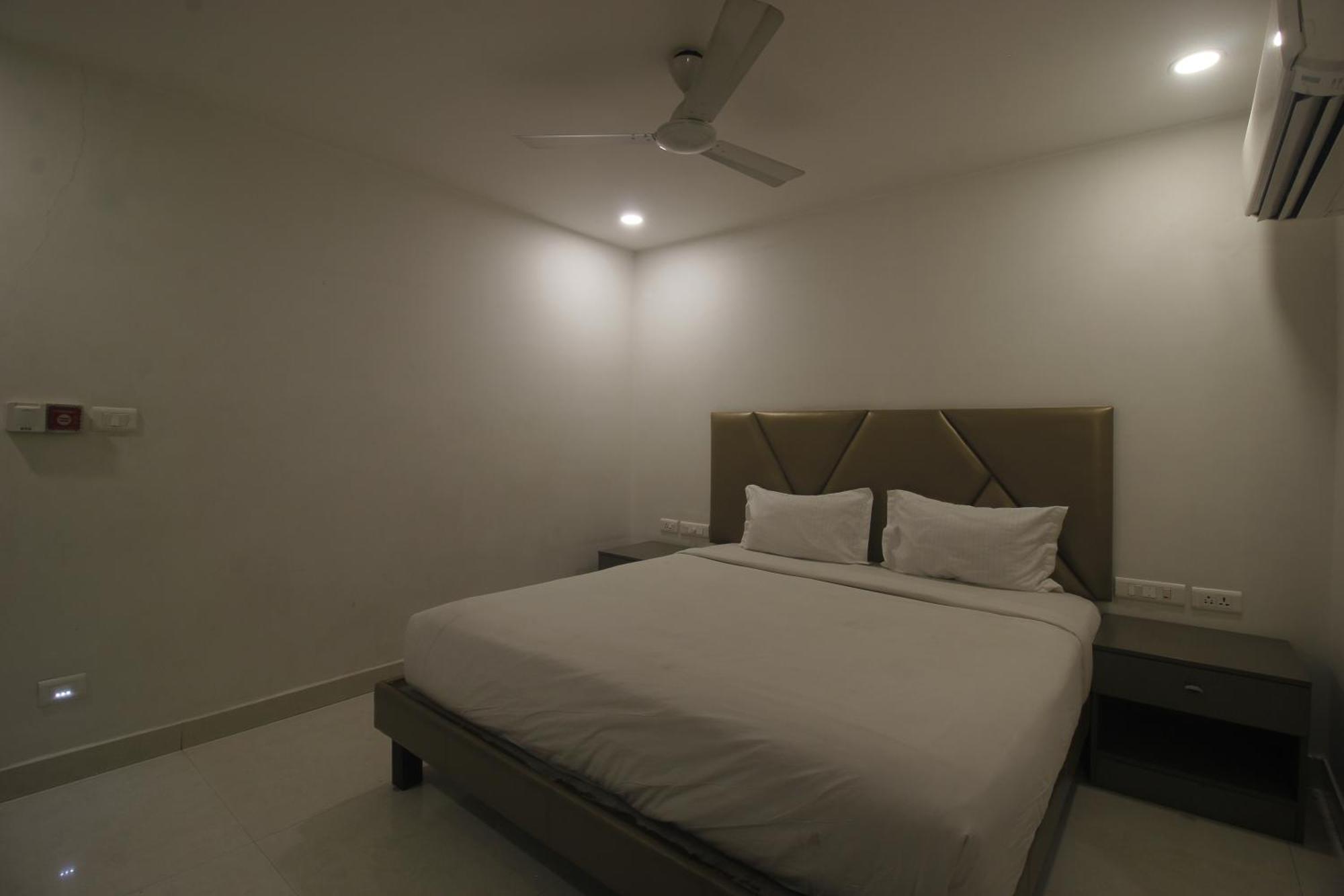 Hotel Ssr Grand 하이데라바드 외부 사진