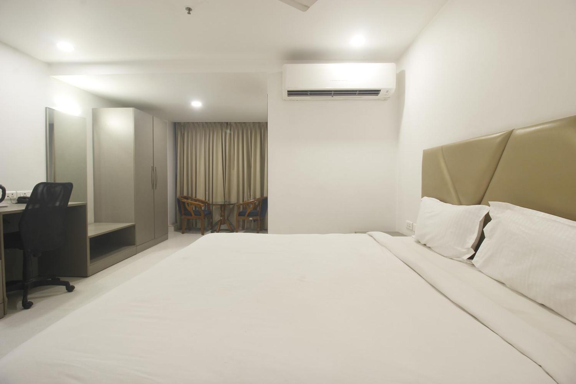 Hotel Ssr Grand 하이데라바드 외부 사진