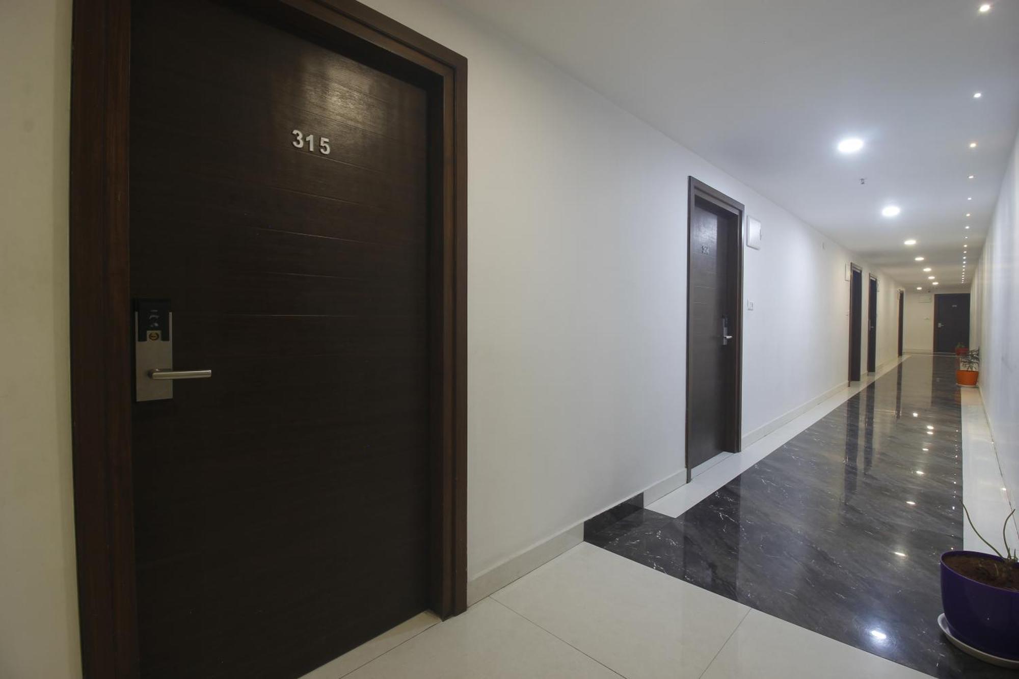 Hotel Ssr Grand 하이데라바드 외부 사진