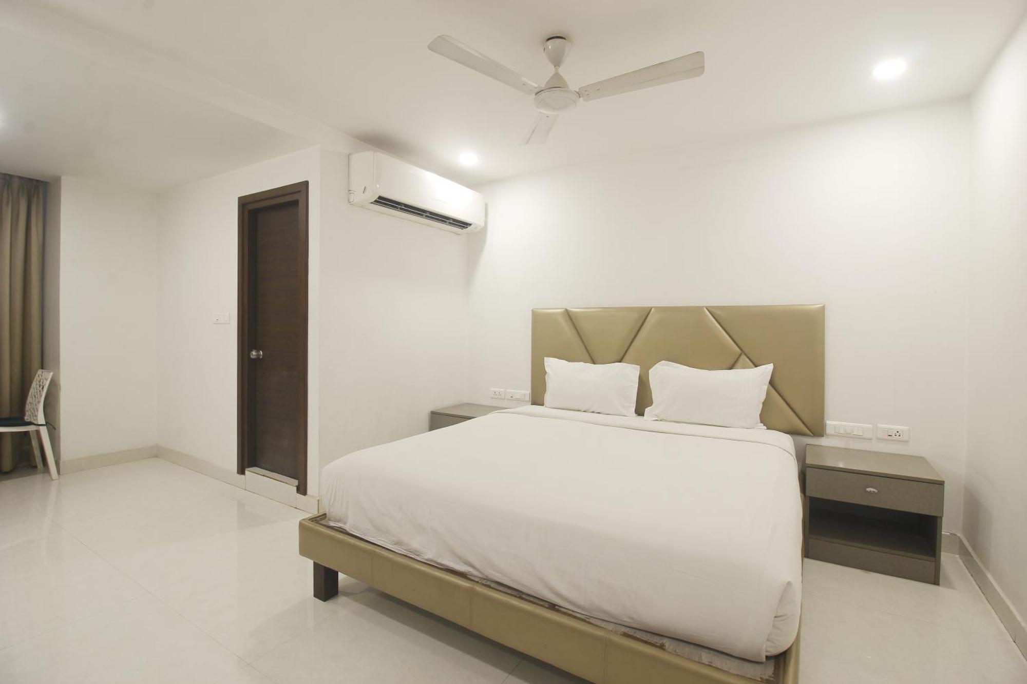 Hotel Ssr Grand 하이데라바드 외부 사진
