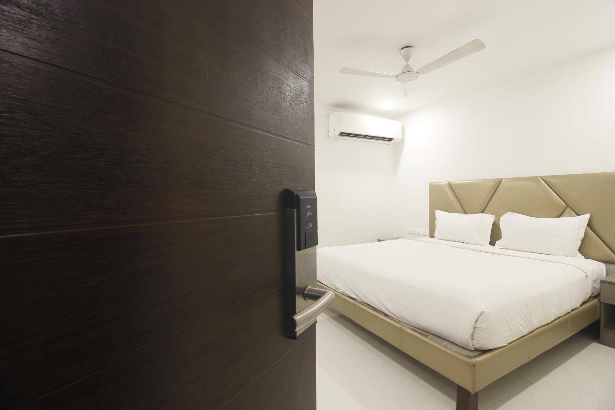 Hotel Ssr Grand 하이데라바드 외부 사진