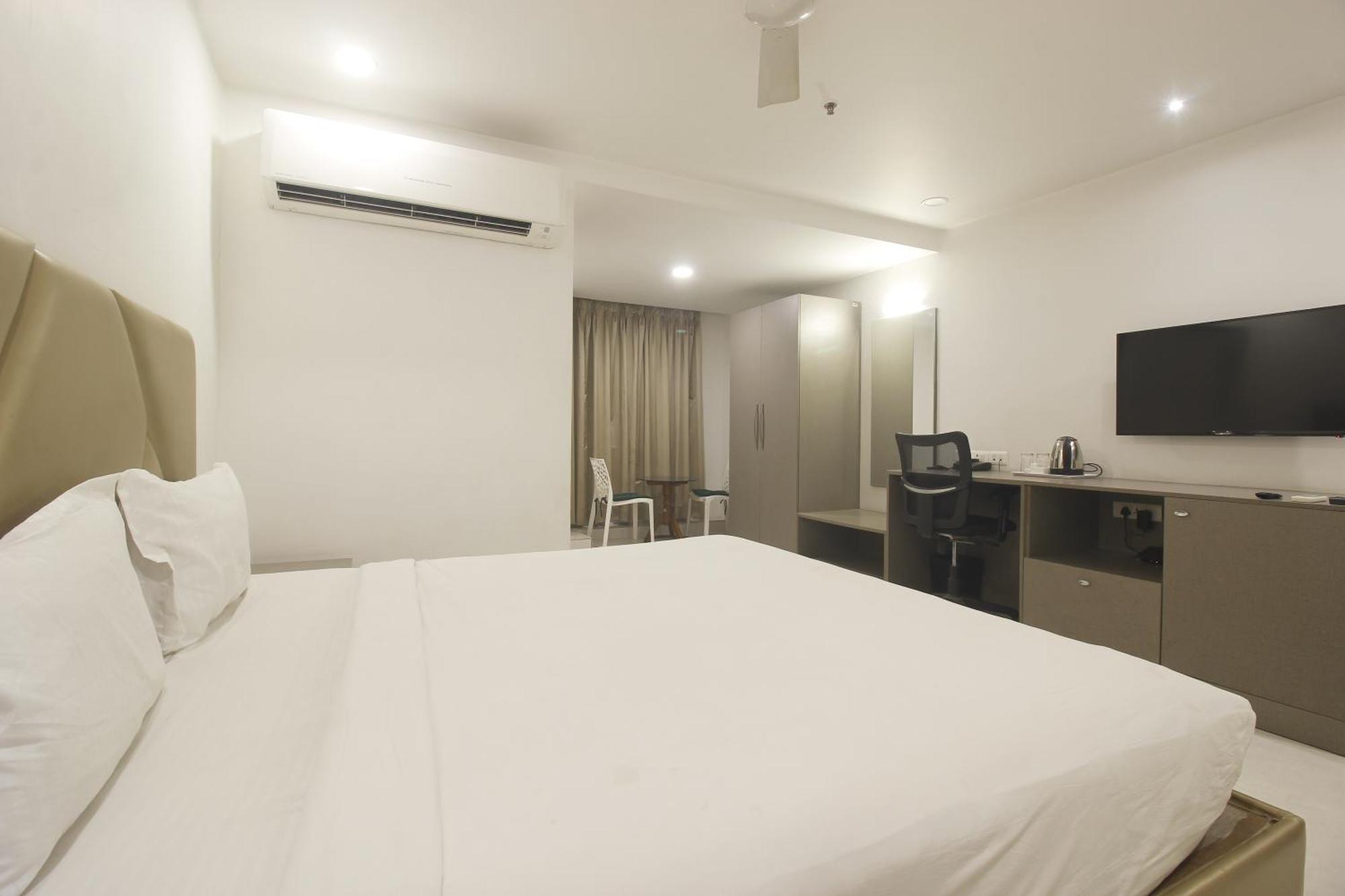 Hotel Ssr Grand 하이데라바드 외부 사진