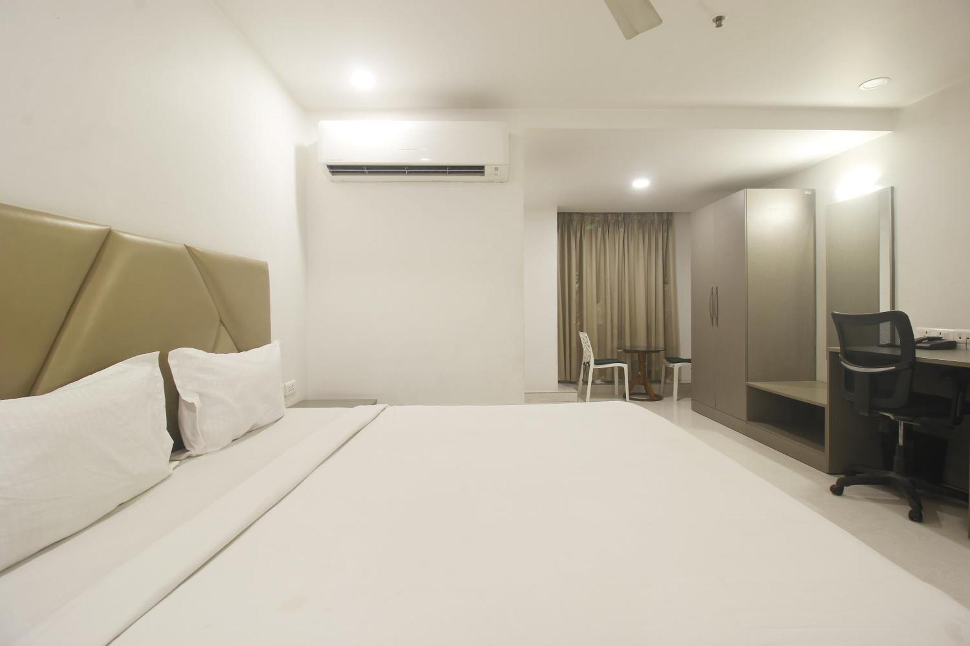 Hotel Ssr Grand 하이데라바드 외부 사진
